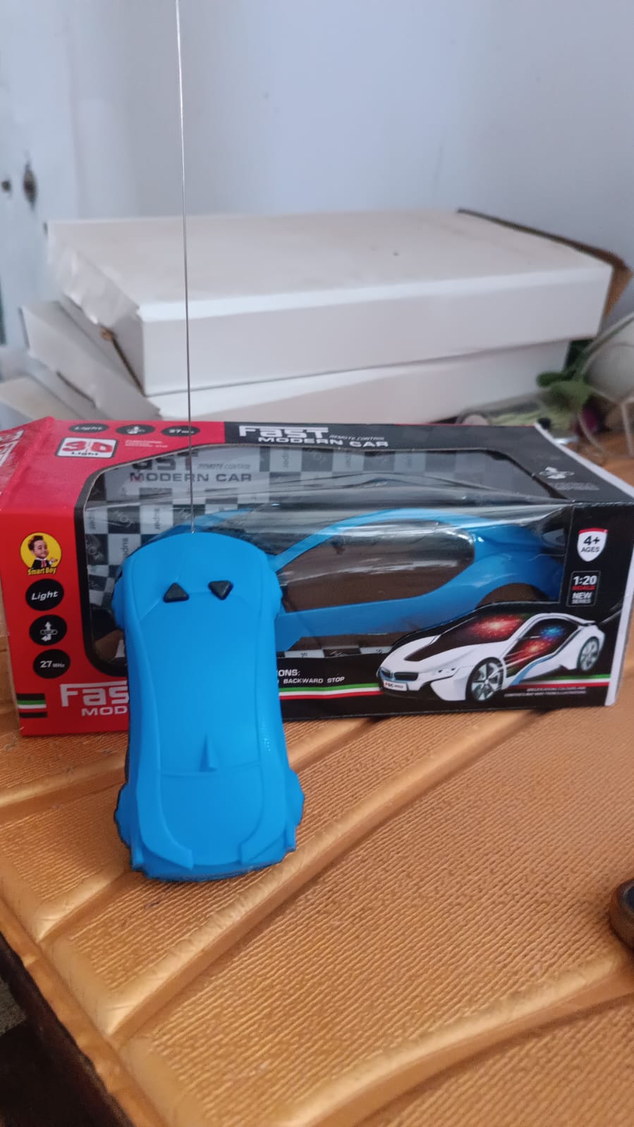 Remote Control Fast Modern Racing Car 3D Light with Go Forward And Backward Remote Control Fast Modern Racing Car 3D Light with Go Forward And Backward